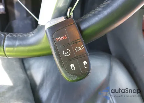 2013 Chrysler 300 Motown из США, поврежденный, VIN 2C3CCAAG5DH743300